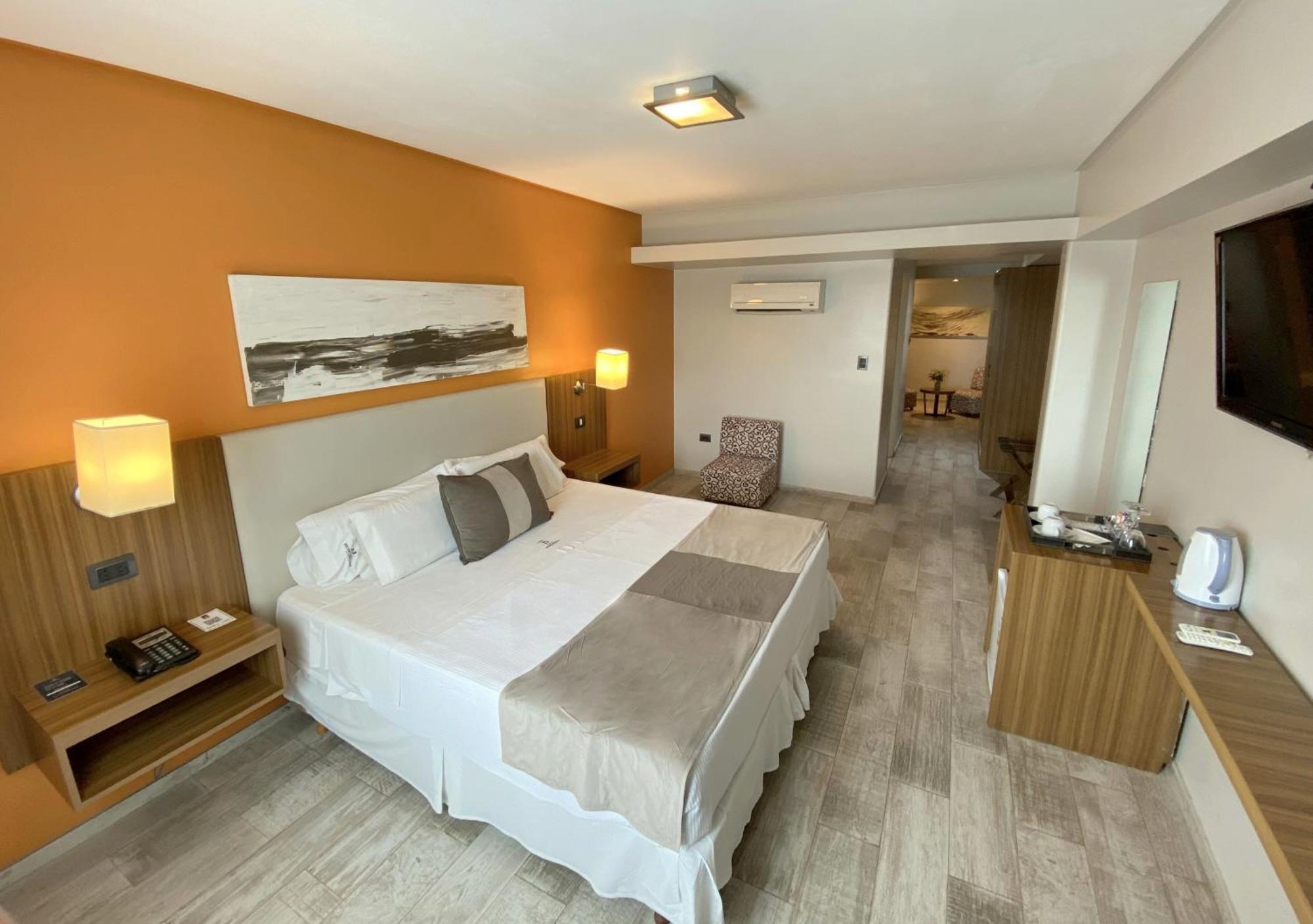 Hotel Bicentenario Suites & Spa Сан-Мігель-де-Тукуман Екстер'єр фото